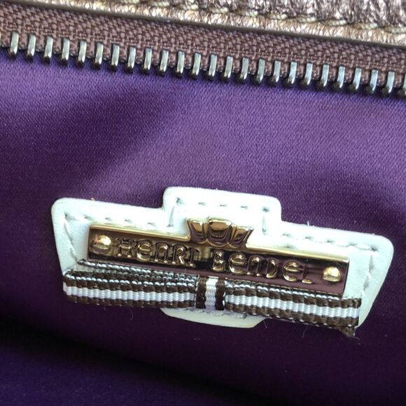 Henri Bendel wristlet   - Picture 7 of 7